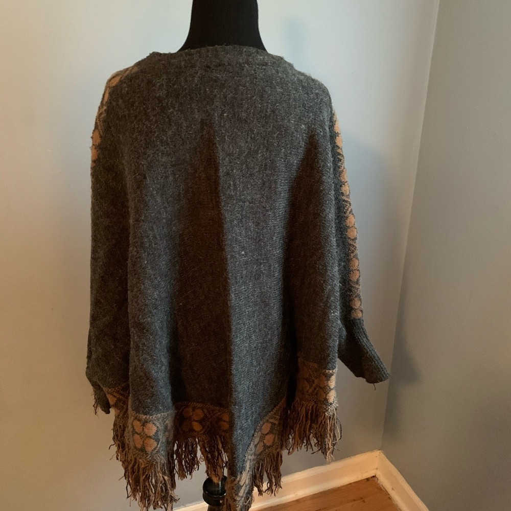 Sweater - Picture 2 of 3